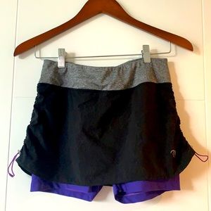 Black Athletic Skort with Ruched Sides and Zip Pocket